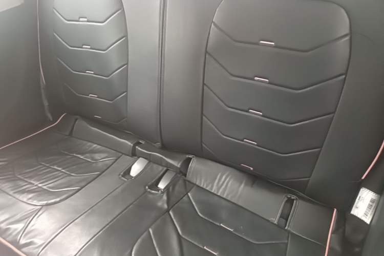 Used Wuling Hongguang MINIEV 2021 Macaron Fashion Edition Lithium-Ion Battery Left Rear Seat