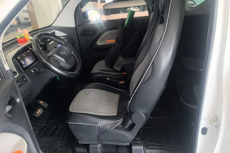Used Wuling Hongguang MINIEV 2021 Macaron Fashion Model Lithium Iron Phosphate Left Rear Seat