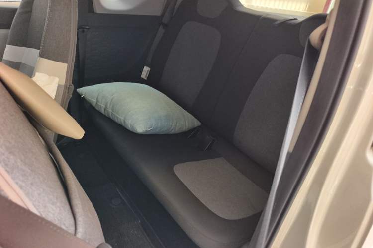 Used Wuling Hongguang MINIEV 2021 Macaron Premium Model – Lithium Iron Phosphate Left Rear Seat