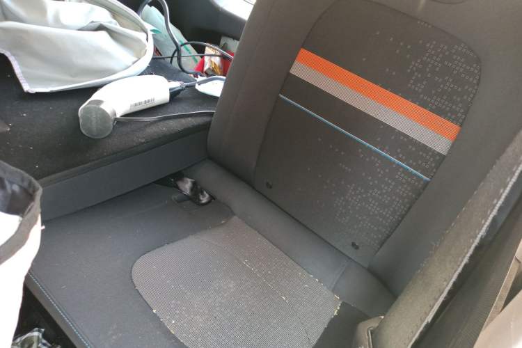 Used Wuling Hongguang MINIEV 2021 Macaron Fashion Model Lithium Iron Phosphate Left Rear Seat