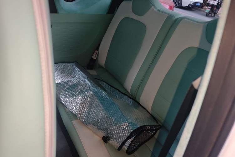 Used Wuling Hongguang MINIEV 2021 Macaron Fashion Edition Lithium-Ion Battery Left Rear Seat