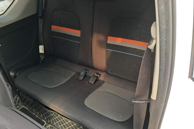 Used Wuling Hongguang MINIEV 2021 Macaron Fashion Model Lithium Iron Phosphate Left Rear Seat