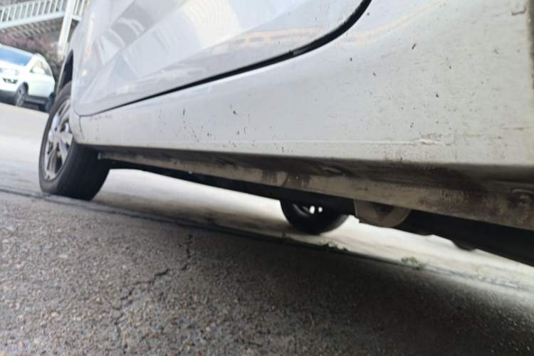 Used Wuling Hongguang MINIEV 2021 Macaron Premium Model – Lithium Iron Phosphate Left Side Sill