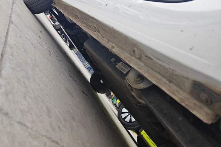 Used Wuling Hongguang MINIEV 2021 Macaron Fashion Edition Lithium-Ion Battery Left Side Sill