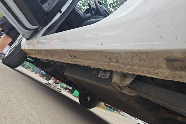 Used Wuling Hongguang MINIEV 2021 Macaron Fashion Edition Lithium-Ion Battery Left Side Sill