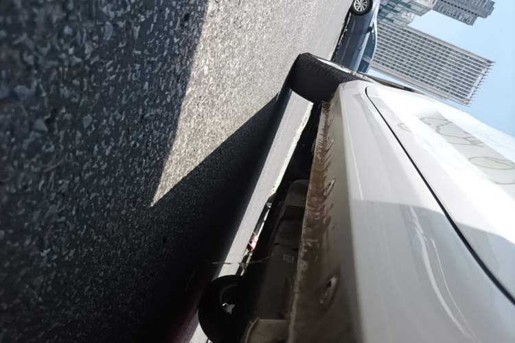 Used Wuling Hongguang MINIEV 2021 Macaron Sandwich Model 170 km Lithium Iron Phosphate Left Side Sill