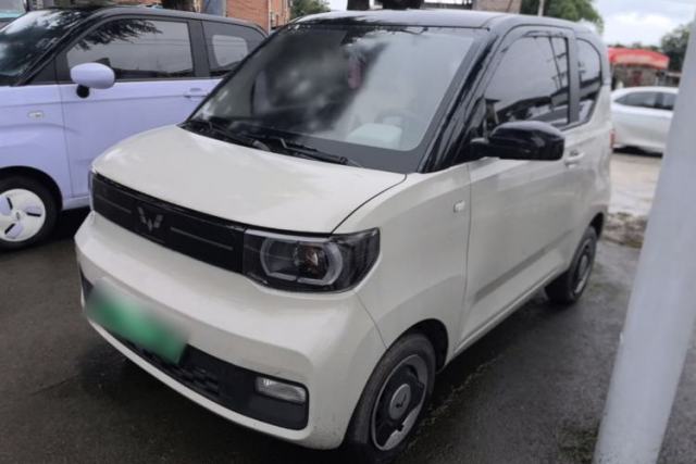 Ojetý Wuling Hongguang MINIEV 2021 Macaron Premium Model – Lithium Iron Phosphate