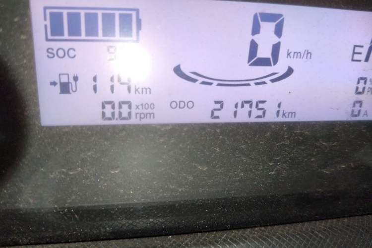 Used Wuling Hongguang MINIEV 2021 Macaron Fashion Edition Lithium-Ion Battery Odometer Close Up