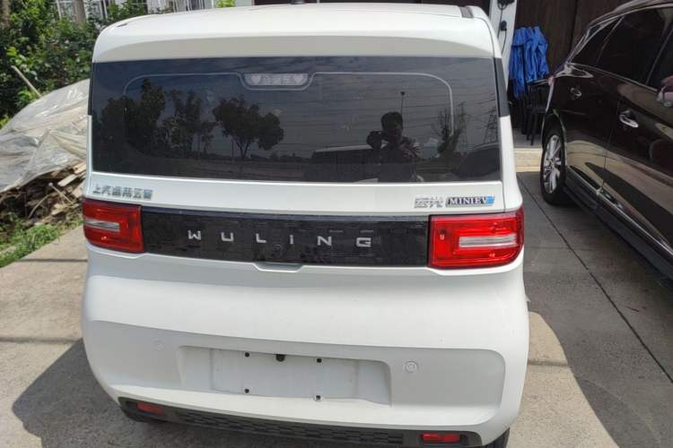 Used Wuling Hongguang MINIEV 2021 Macaron Sandwich Model 120 km Lithium NMC Rear