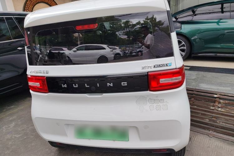 Used Wuling Hongguang MINIEV 2021 Macaron Fashion Model Lithium Iron Phosphate Rear
