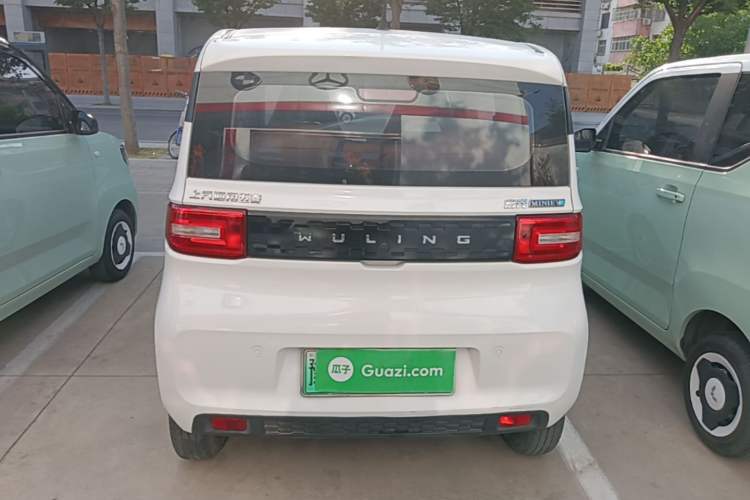 Used Wuling Hongguang MINIEV 2021 Macaron Fashion Model Lithium Iron Phosphate Rear