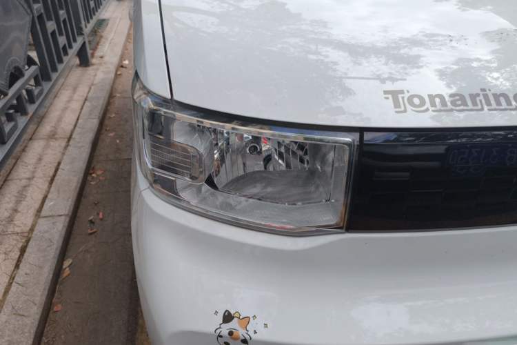 Used Wuling Hongguang MINIEV 2021 Macaron Fashion Edition Lithium-Ion Battery Right Front Headlight