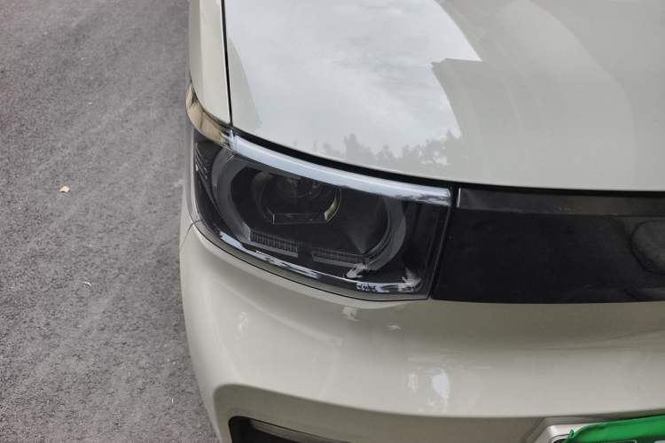 Used Wuling Hongguang MINIEV 2021 Macaron Premium Model – Lithium Iron Phosphate Right Front Headlight