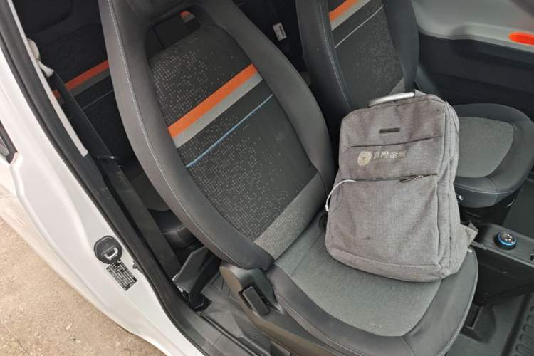 Used Wuling Hongguang MINIEV 2021 Macaron Fashion Edition Lithium-Ion Battery Right Front Seat