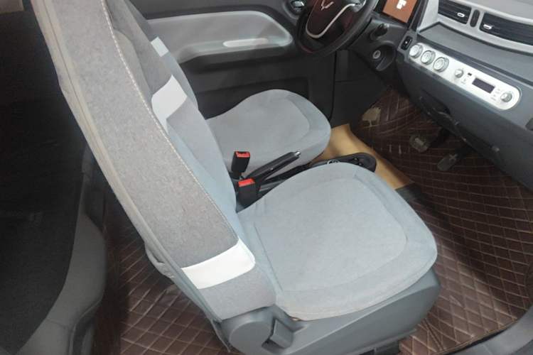 Used Wuling Hongguang MINIEV 2021 Macaron Premium Model – Lithium Iron Phosphate Right Front Seat