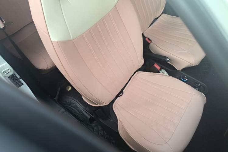 Used Wuling Hongguang MINIEV 2021 Macaron Premium Model – Lithium Iron Phosphate Right Front Seat