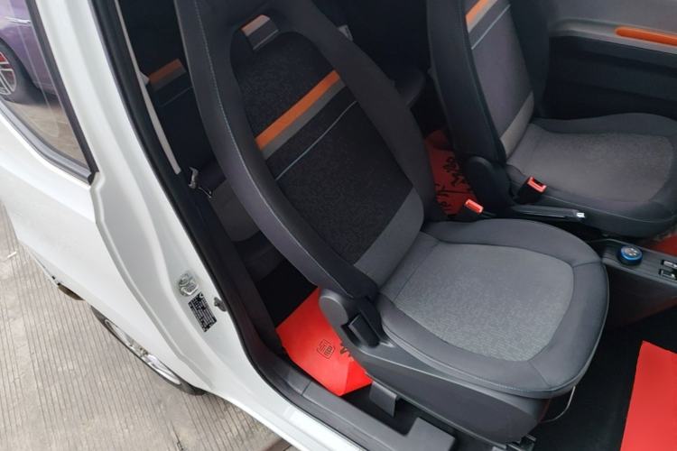 Used Wuling Hongguang MINIEV 2021 Macaron Fashion Model Lithium Iron Phosphate Right Front Seat