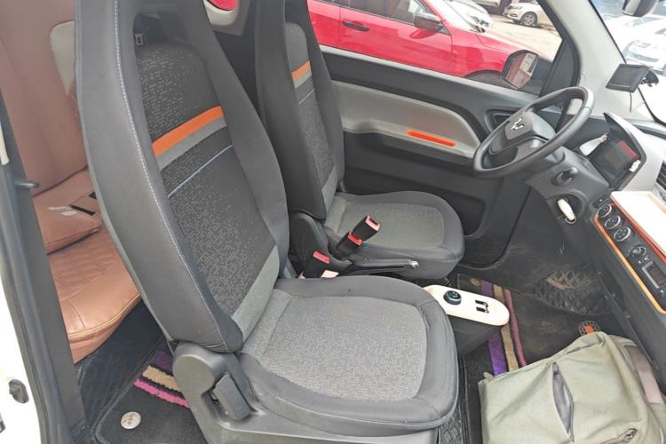 Used Wuling Hongguang MINIEV 2021 Macaron Fashion Edition Lithium-Ion Battery Right Front Seat