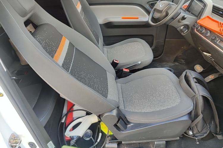 Used Wuling Hongguang MINIEV 2021 Macaron Fashion Edition Lithium-Ion Battery Right Front Seat