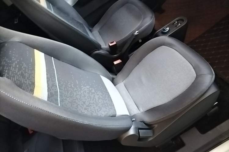 Used Wuling Hongguang MINIEV 2021 Macaron Premium Model – Lithium Iron Phosphate Right Front Seat