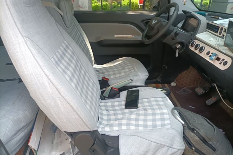Used Wuling Hongguang MINIEV 2021 Macaron Premium Model – Lithium-NMC Right Front Seat