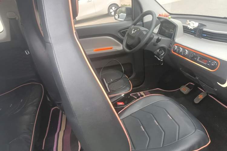 Used Wuling Hongguang MINIEV 2021 Macaron Fashion Edition Lithium-Ion Battery Right Front Seat
