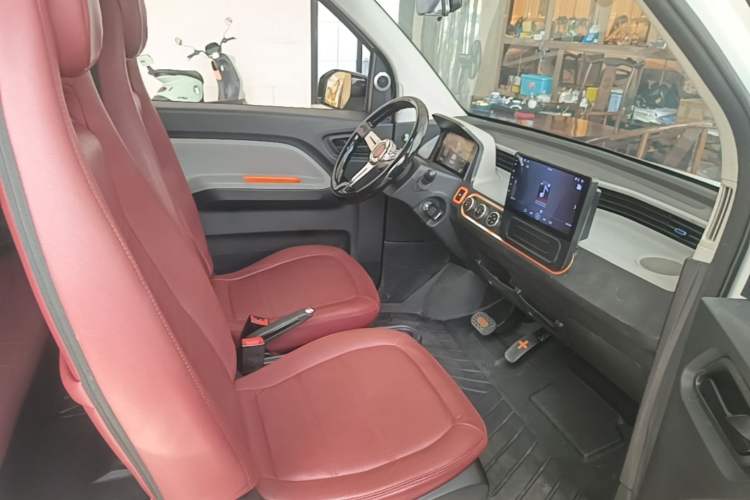 Used Wuling Hongguang MINIEV 2021 Macaron Fashion Edition Lithium-Ion Battery Right Front Seat