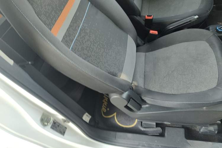 Used Wuling Hongguang MINIEV 2021 Macaron Premium Model – Lithium Iron Phosphate Right Front Seat