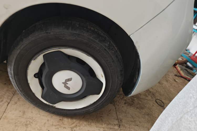 Used Wuling Hongguang MINIEV 2021 Macaron Premium Model – Lithium-NMC Right Front Wheel Hub