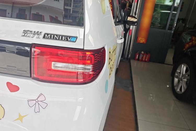Used Wuling Hongguang MINIEV 2021 Macaron Fashion Model Lithium Iron Phosphate Right Rear Taillight