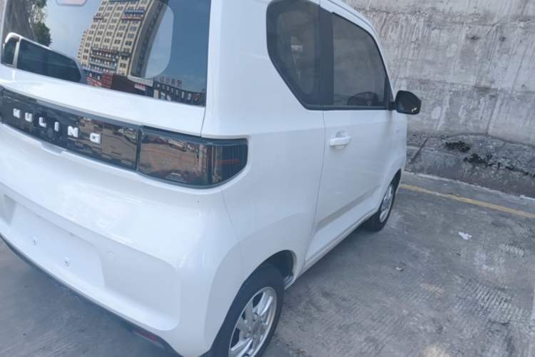 Used Wuling Hongguang MINIEV 2021 Macaron Premium Model – Lithium Iron Phosphate Right Rear Taillight