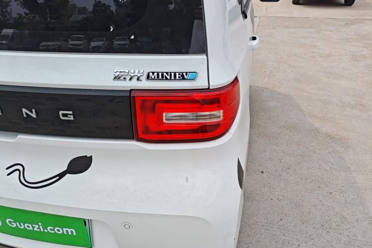 Used Wuling Hongguang MINIEV 2021 Macaron Fashion Edition Lithium-Ion Battery Right Rear Taillight
