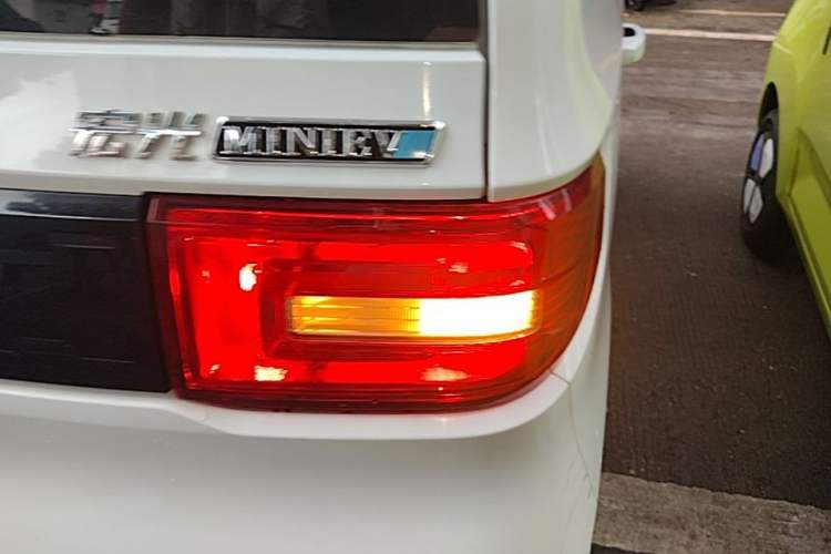 Used Wuling Hongguang MINIEV 2021 Macaron Fashion Model Lithium Iron Phosphate Right Rear Taillight