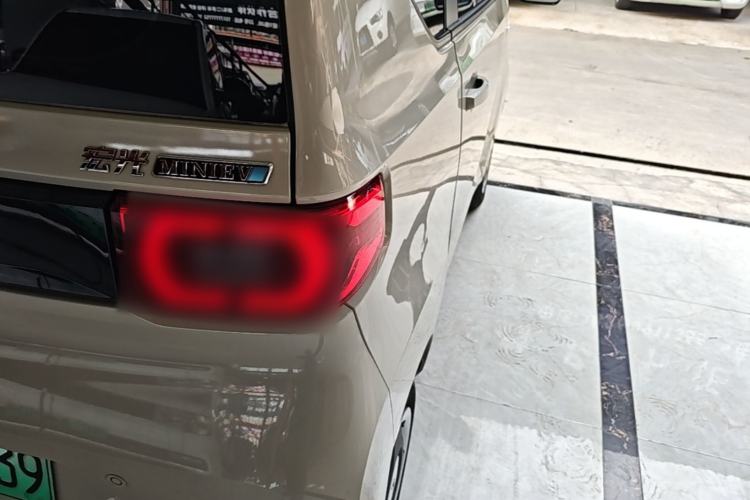 Used Wuling Hongguang MINIEV 2021 Macaron Premium Model – Lithium Iron Phosphate Right Rear Taillight