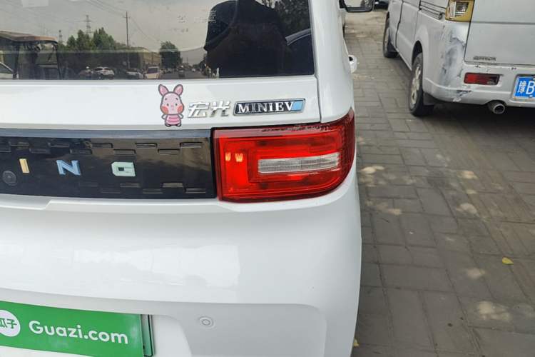 Used Wuling Hongguang MINIEV 2021 Macaron Premium Model – Lithium Iron Phosphate Right Rear Taillight