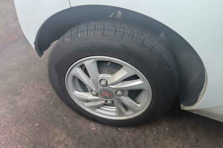 Used Wuling Hongguang MINIEV 2021 Macaron Premium Model – Lithium Iron Phosphate Right Rear Wheel Hub