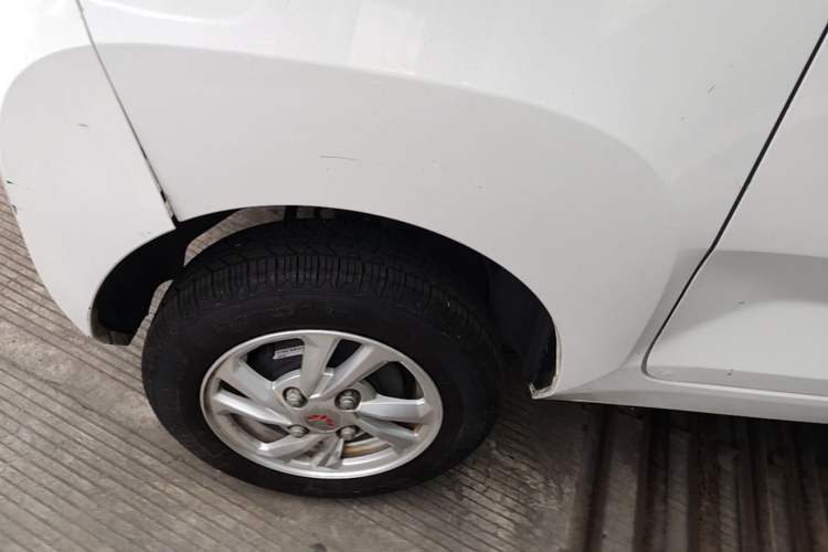 Used Wuling Hongguang MINIEV 2021 Macaron Fashion Model Lithium Iron Phosphate Right Rear Wheel Hub