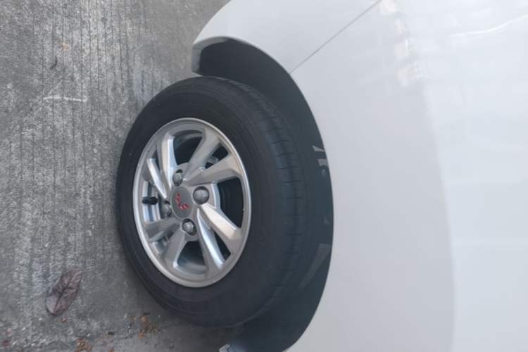 Used Wuling Hongguang MINIEV 2021 Macaron Premium Model – Lithium Iron Phosphate Right Rear Wheel Hub