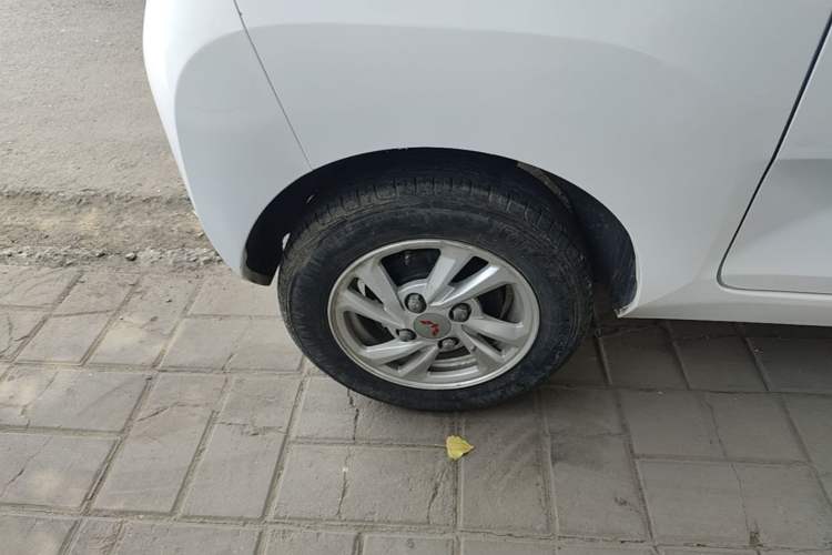 Used Wuling Hongguang MINIEV 2021 Macaron Premium Model – Lithium Iron Phosphate Right Rear Wheel Hub