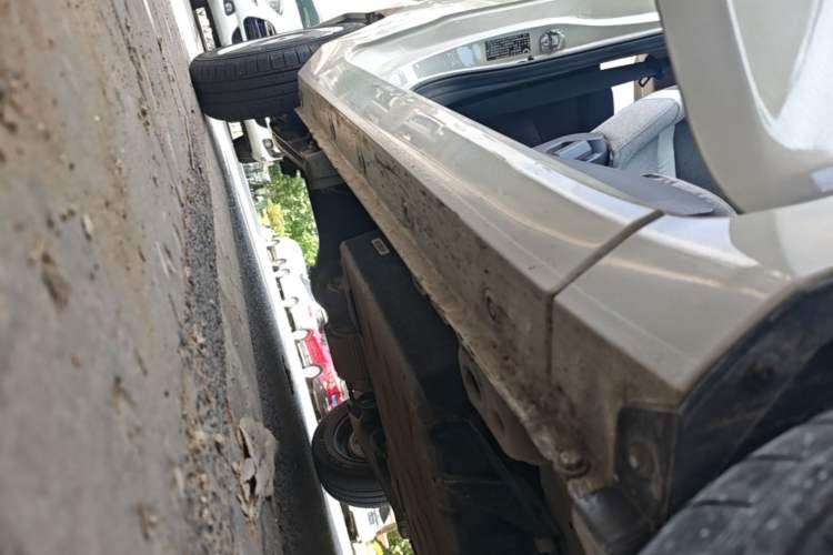 Used Wuling Hongguang MINIEV 2021 Macaron Fashion Edition Lithium-Ion Battery Right Side Sill