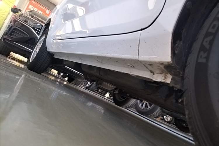 Used Wuling Hongguang MINIEV 2021 Macaron Premium Model – Lithium Iron Phosphate Right Side Sill