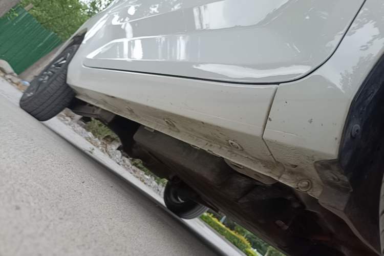 Used Wuling Hongguang MINIEV 2021 Macaron Fashion Model Lithium Iron Phosphate Right Side Sill