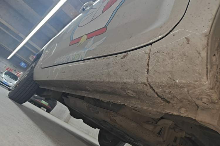 Used Wuling Hongguang MINIEV 2021 Macaron Premium Model – Lithium-NMC Right Side Sill