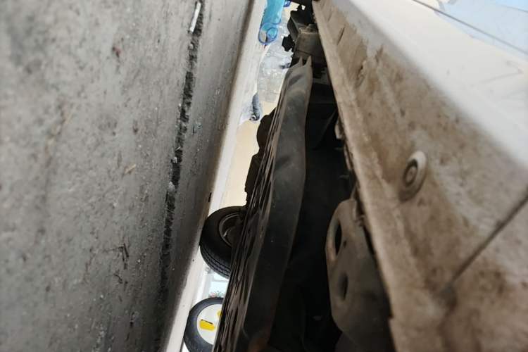 Used Wuling Hongguang MINIEV 2021 Macaron Premium Model – Lithium-NMC Right Side Sill