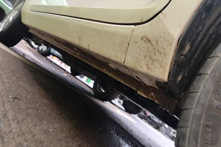 Used Wuling Hongguang MINIEV 2021 Macaron Fashion Model Lithium Iron Phosphate Right Side Sill