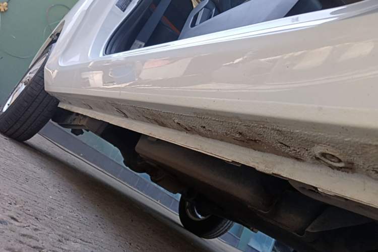 Used Wuling Hongguang MINIEV 2021 Macaron Fashion Edition Lithium-Ion Battery Right Side Sill
