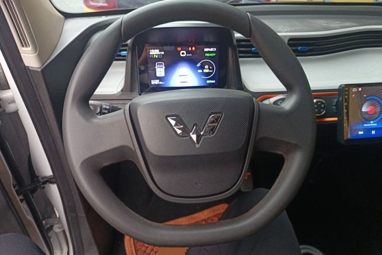 Used Wuling Hongguang MINIEV 2021 Macaron Premium Model – Lithium Iron Phosphate Steering Wheel