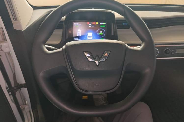 Used Wuling Hongguang MINIEV 2021 Macaron Premium Model – Lithium Iron Phosphate Steering Wheel