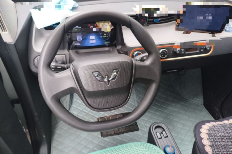 Used Wuling Hongguang MINIEV 2021 Macaron Fashion Edition Lithium-Ion Battery Steering Wheel