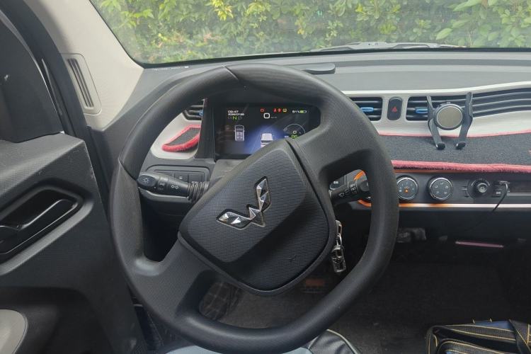 Used Wuling Hongguang MINIEV 2021 Macaron Premium Model – Lithium Iron Phosphate Steering Wheel